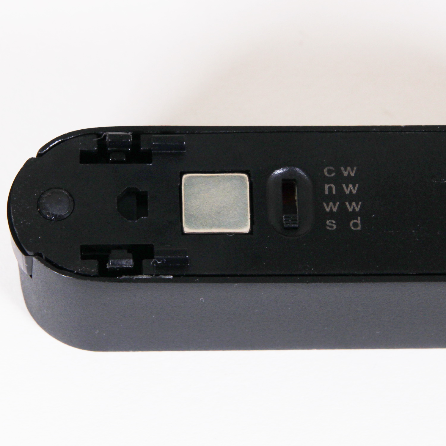 13001-9.3-001UR magnetic LED6W BK CCT+SMART