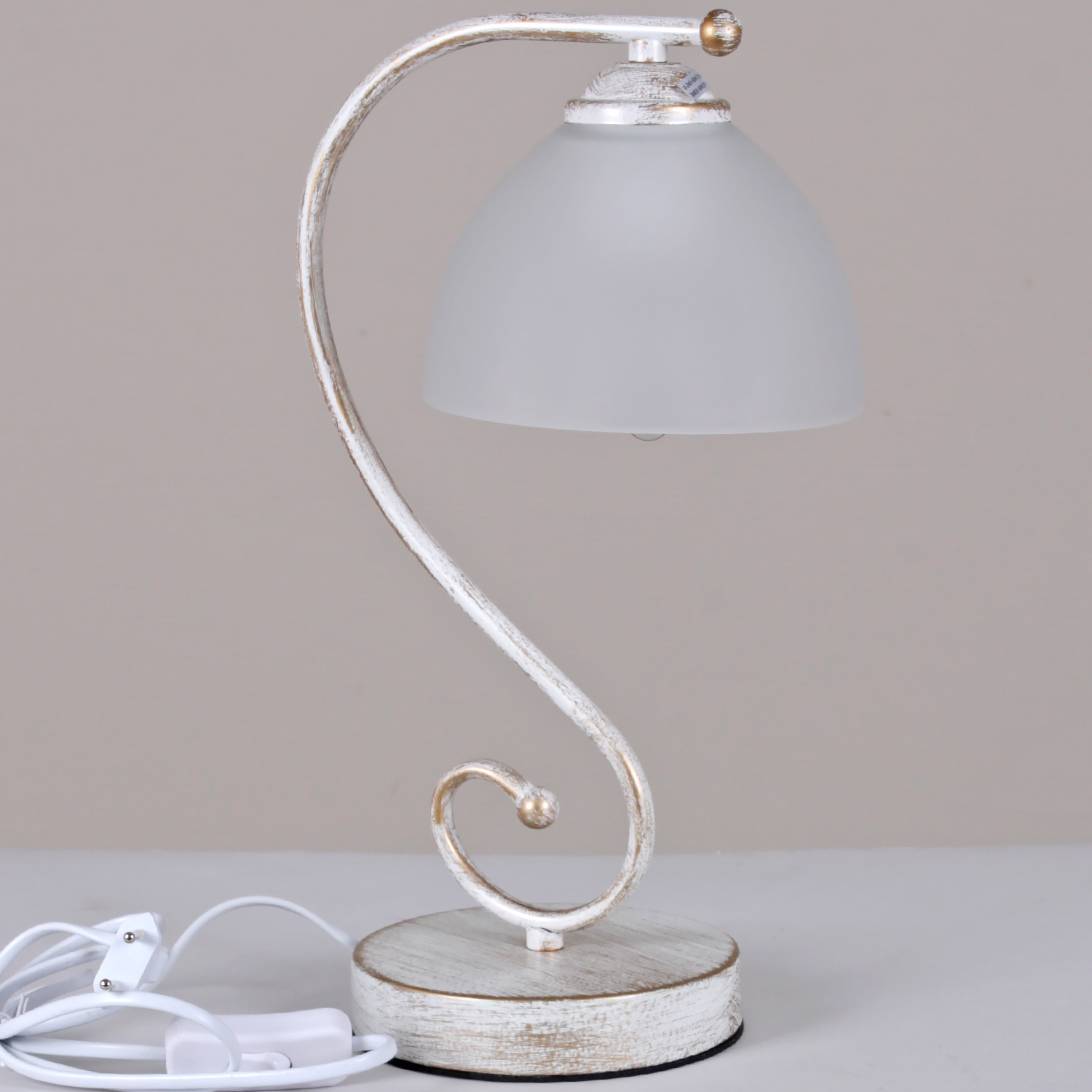 16247-0.7-01 светильник настольный