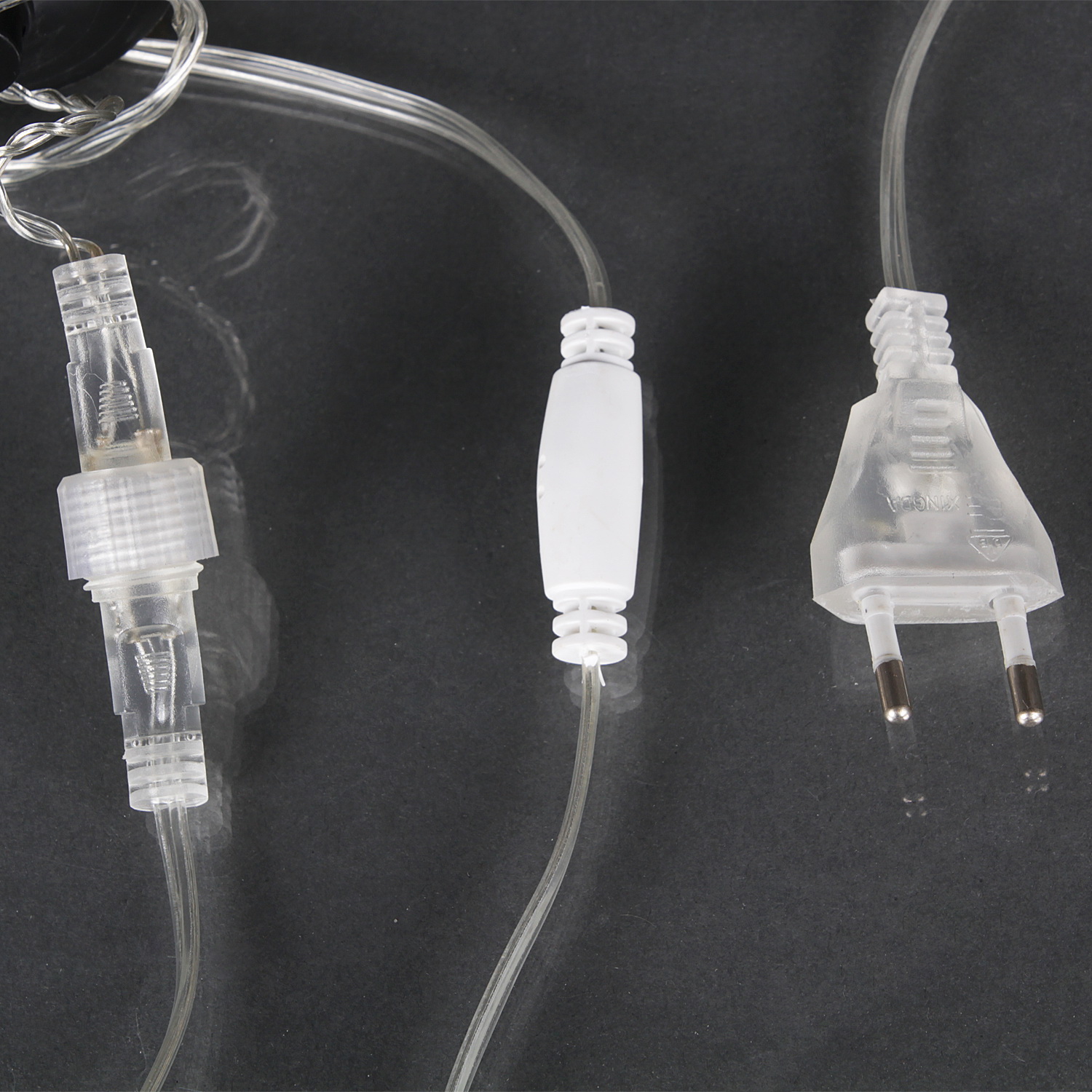 A-209A светодиодная гирлянда длиной 20м прозрачный провод, с насадками "фонарик" 8х6см.