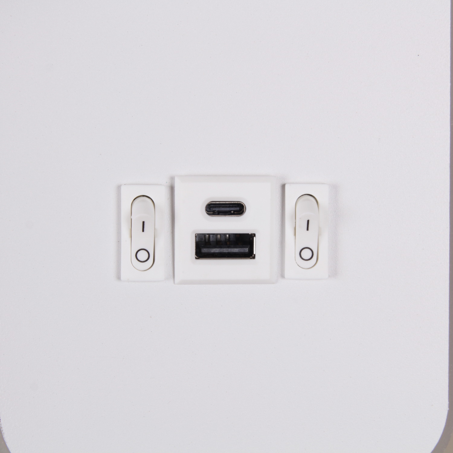 86204-9.2-001KT LED12W+USB WT "L" светильник настенный