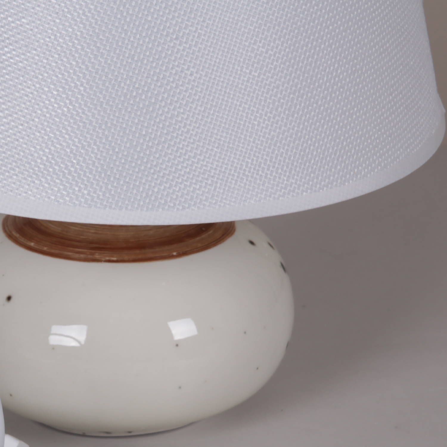 00850-0.7-01  светильник настольный