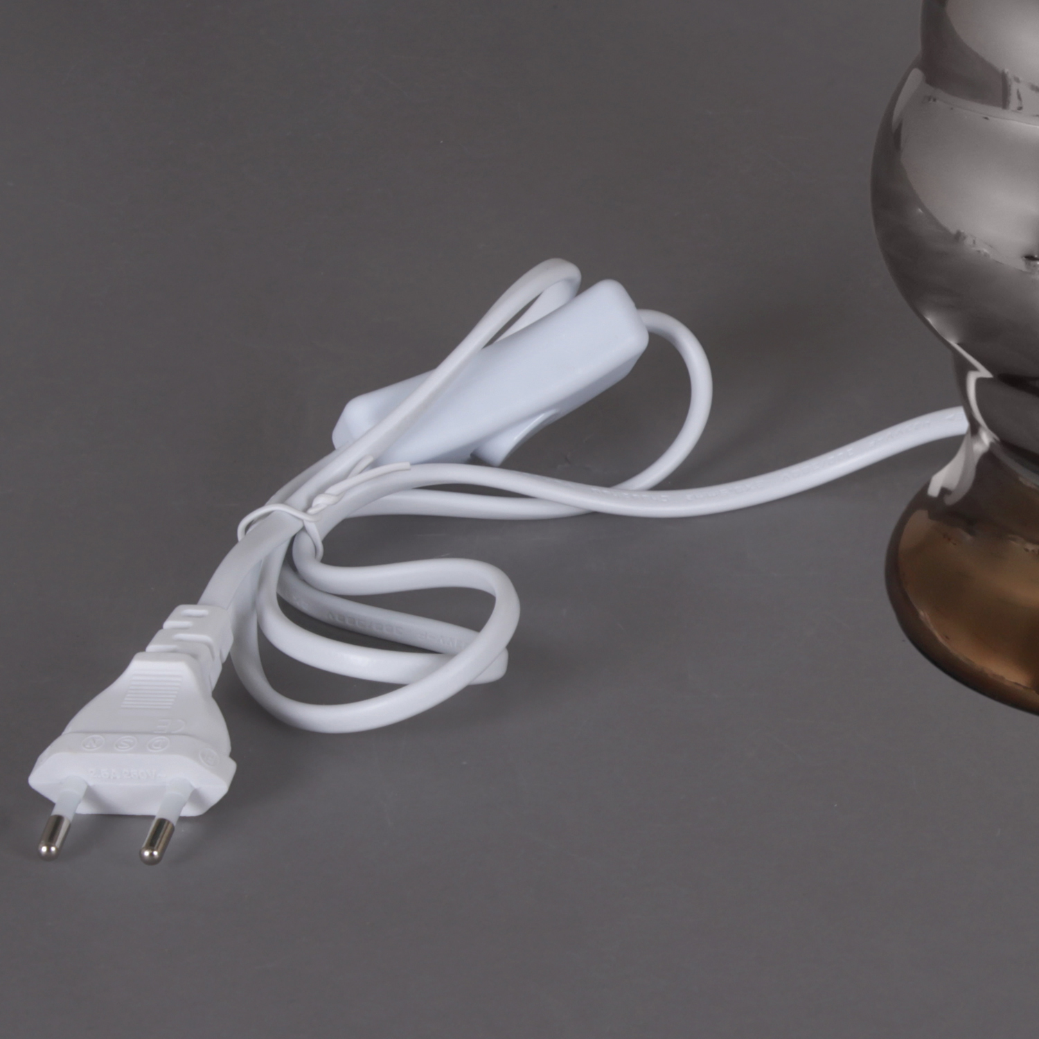 16202-0.7-01E  светильник настольный