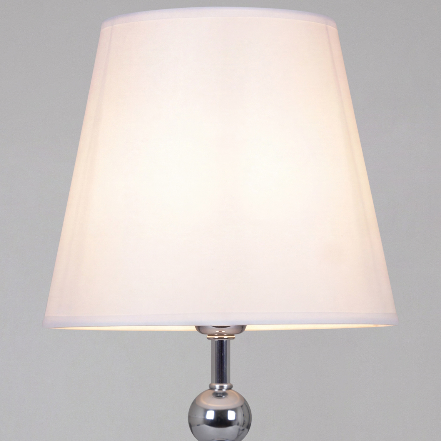 10402-0.7-01  светильник настольный