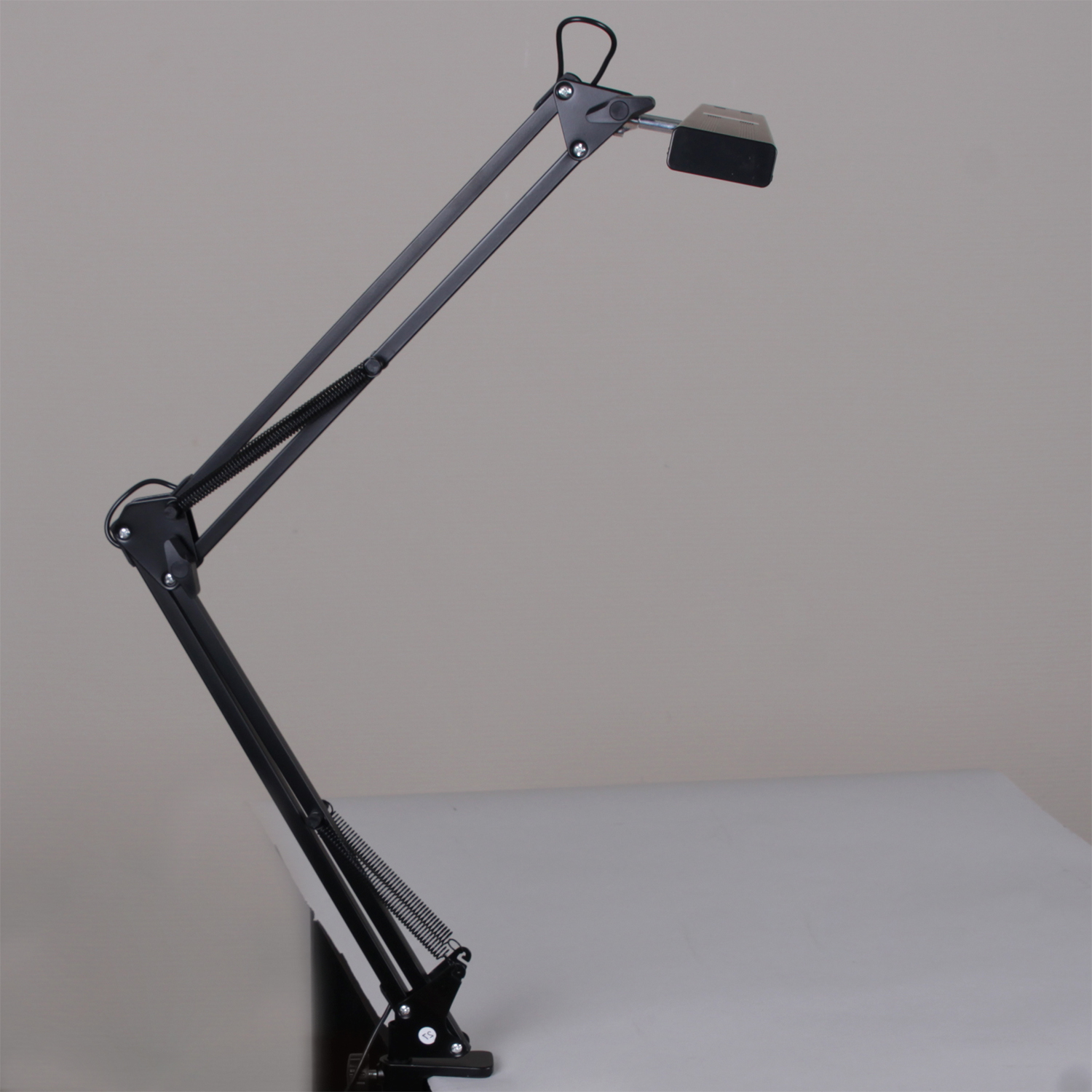 70000-0.7-01HV светильник настольный