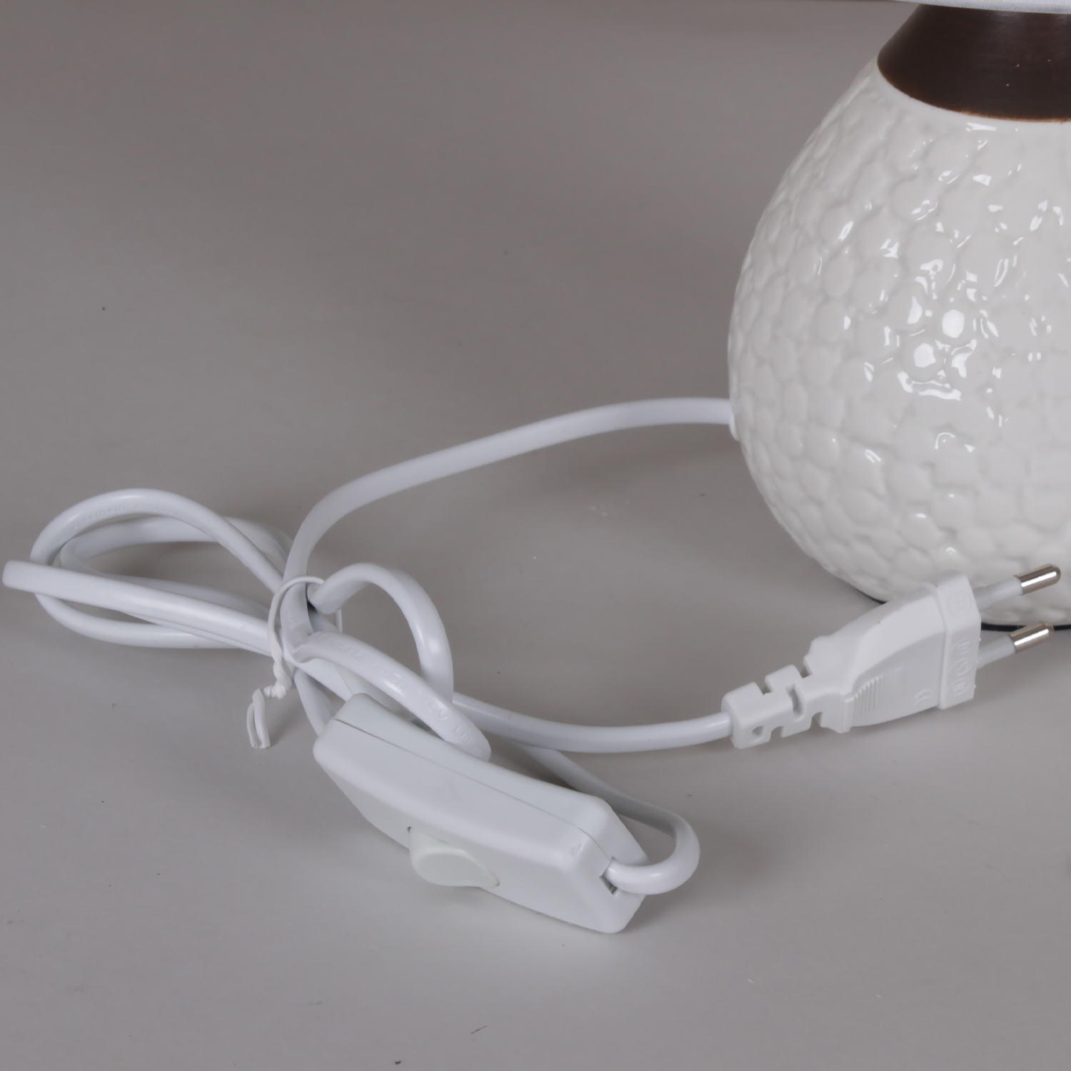 00325-0.7-01  светильник настольный