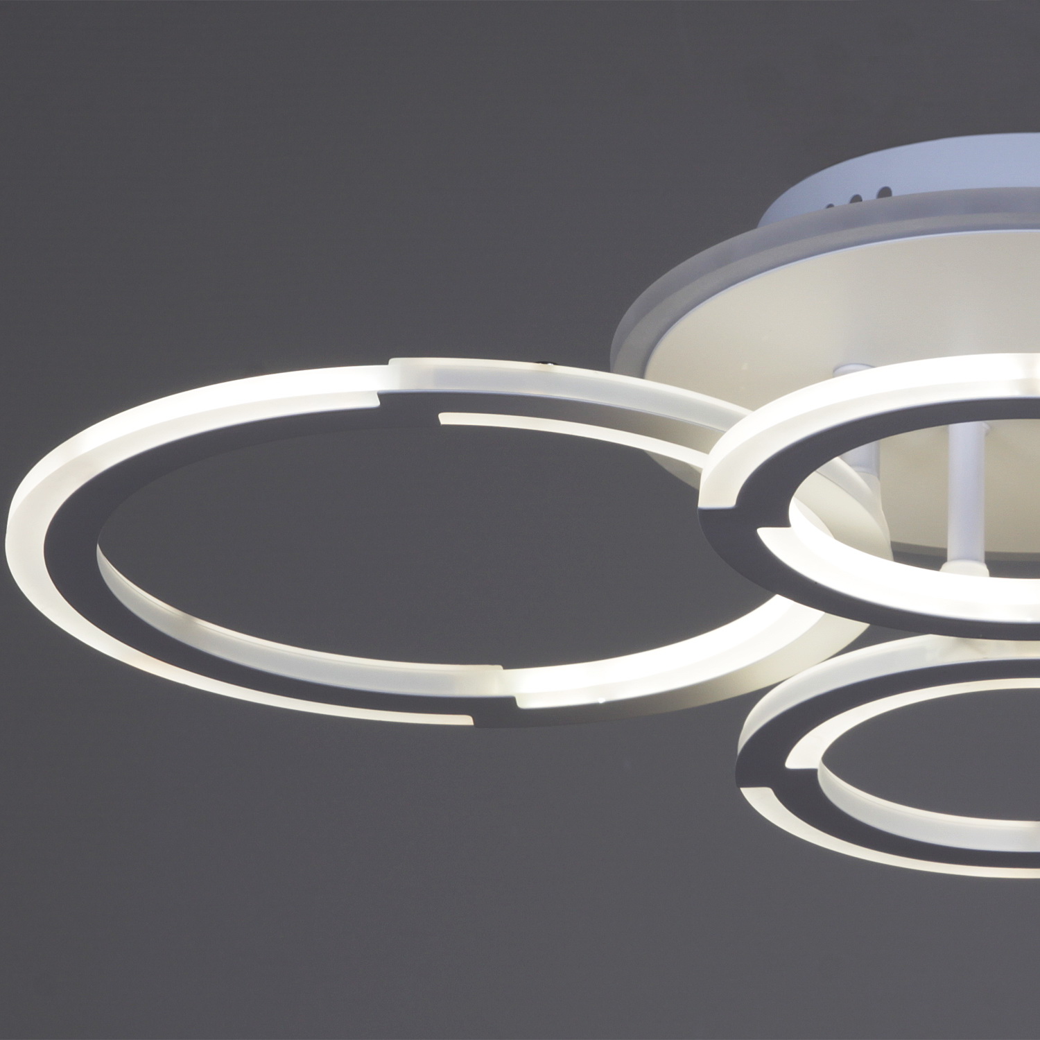 09820-3.3-2+2A WH (RGB) светильник потолочный