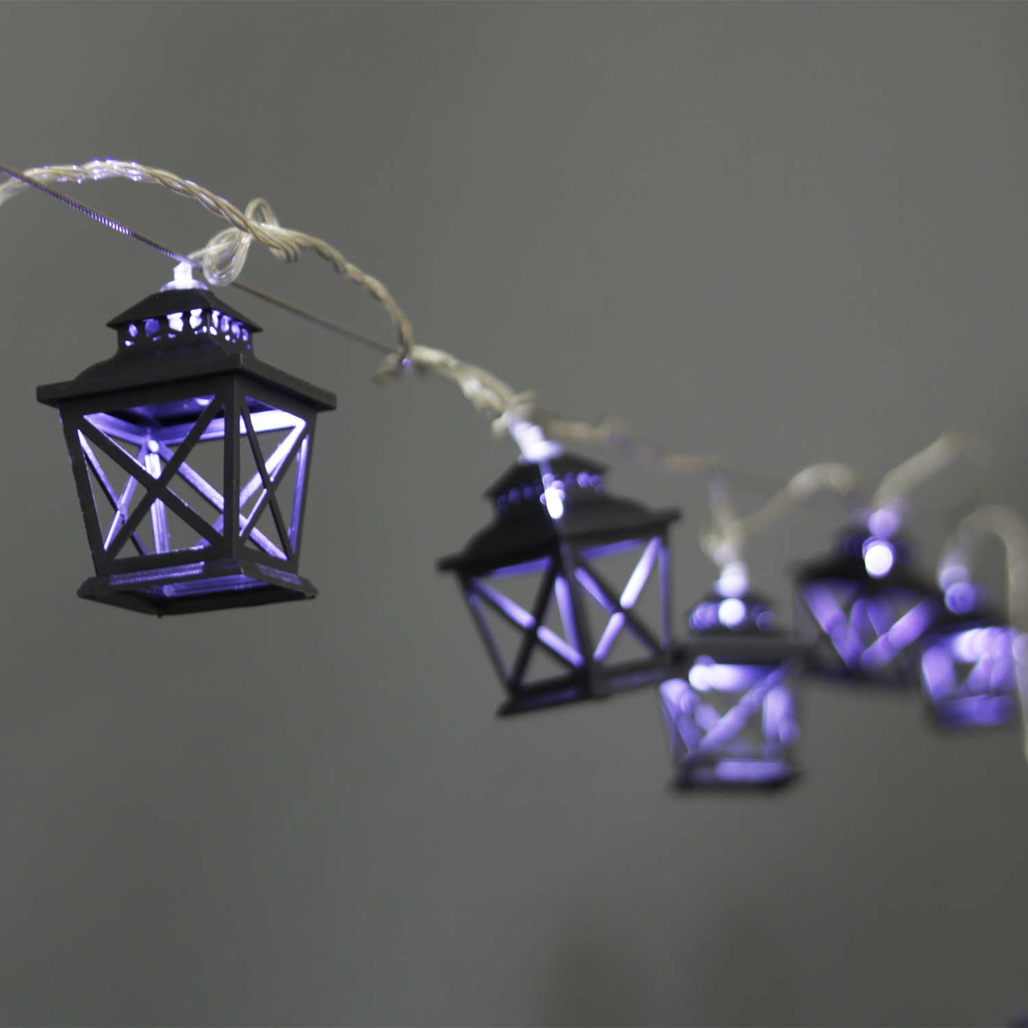 A-506 гирлянда светодиодная, провод прозрачного цвета длиной 2,8м, 10 насадок (фонарик)