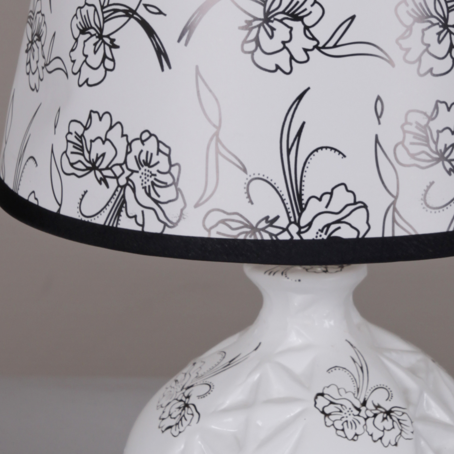 02564-0.7-01  светильник настольный