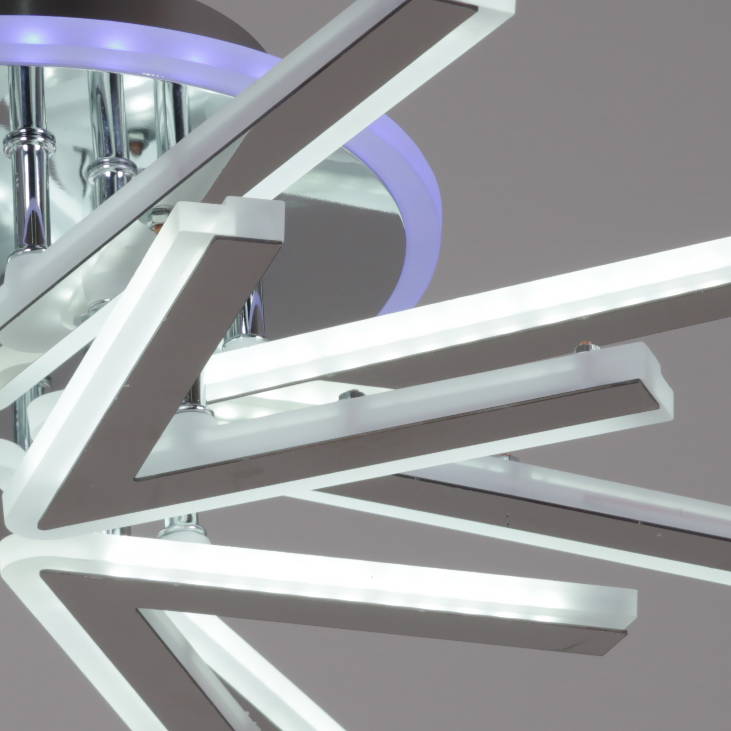 09824-3.3-4+4C CR (RGB) светильник потолочный