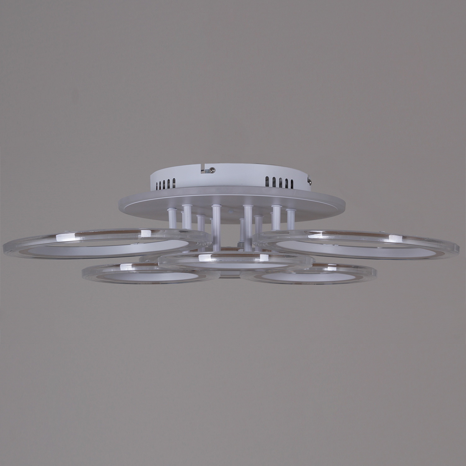 09812-3.3-3+3A WH (RGB) светильник потолочный