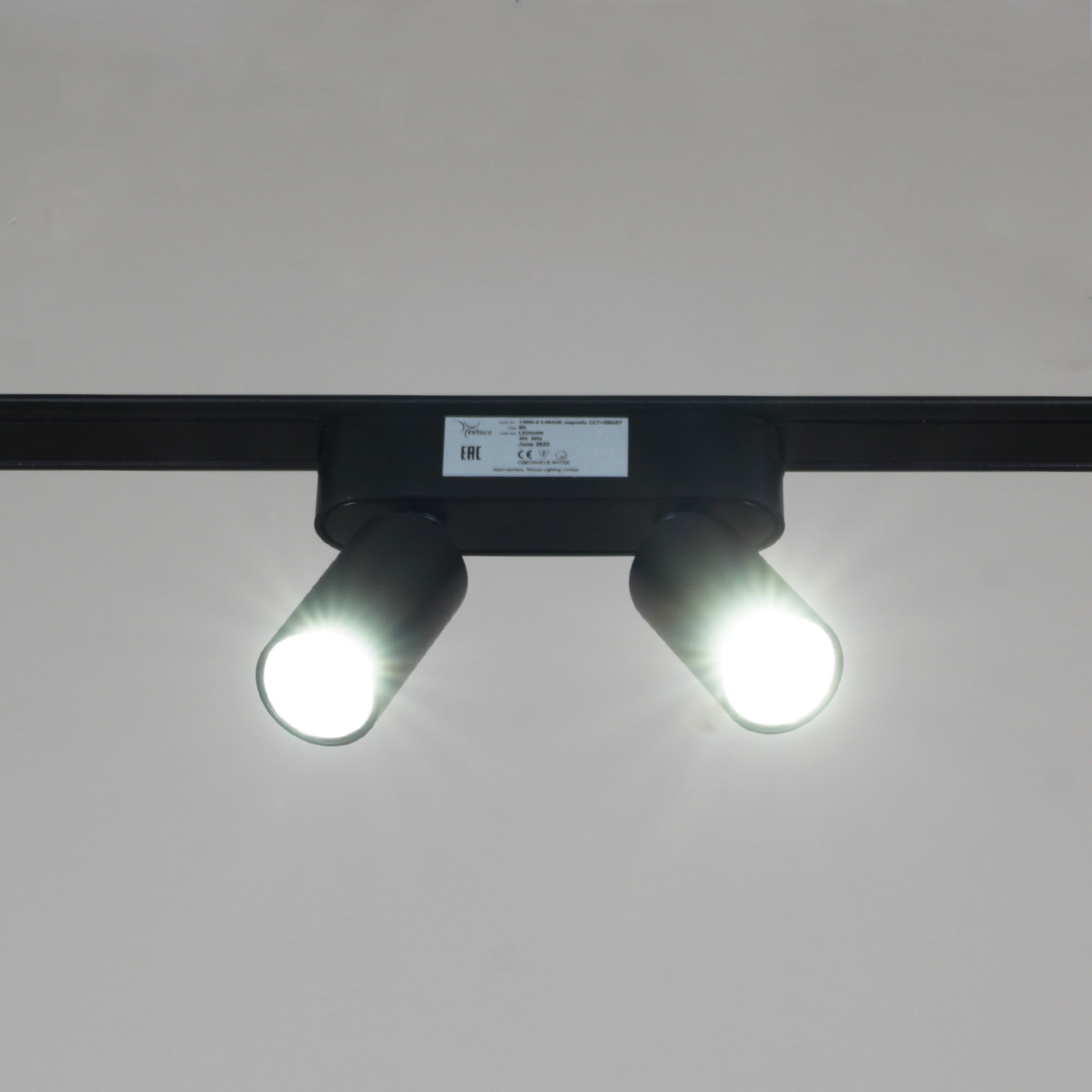 13005-9.3-002UR magnetic LED2x5W BK CCT+SMART