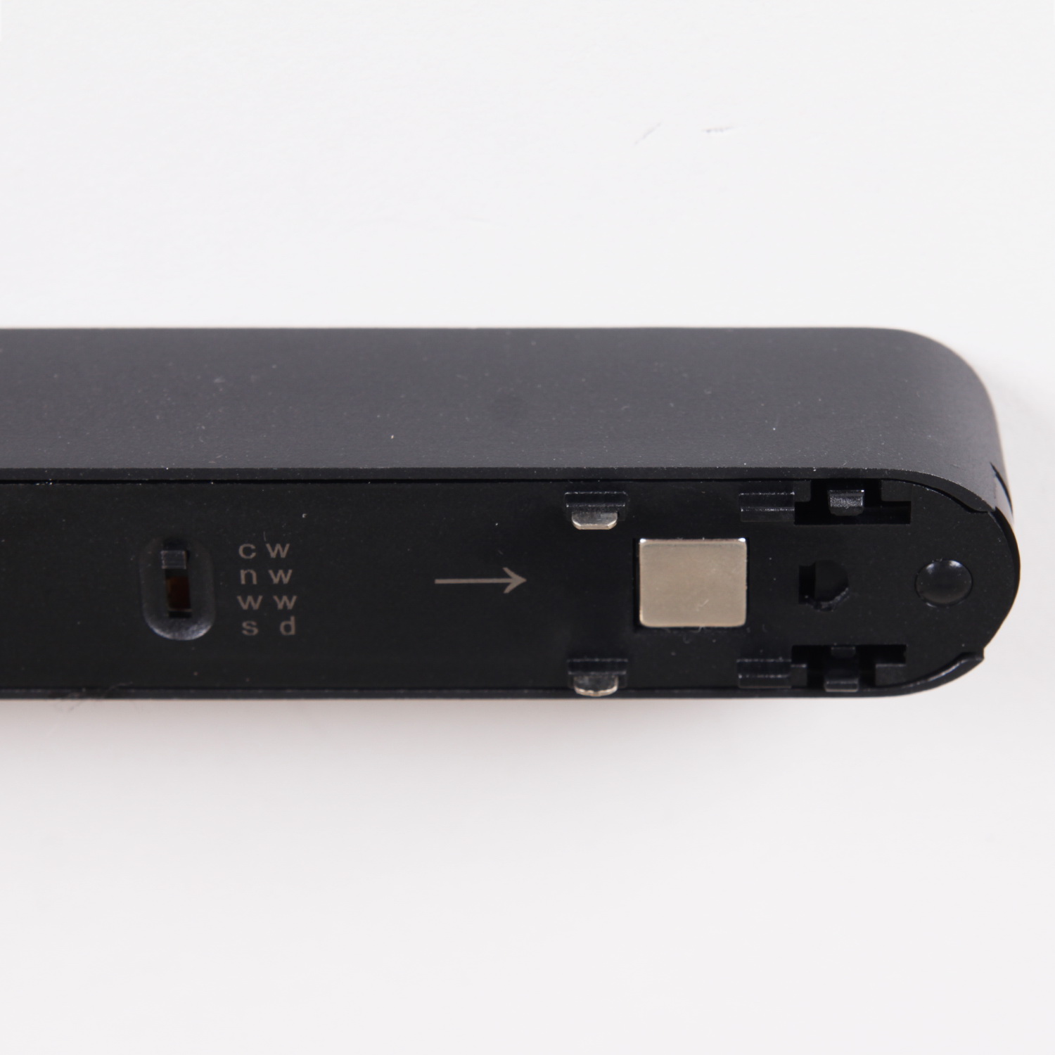 13002-9.3-001UR magnetic LED12W BK CCT+SMART