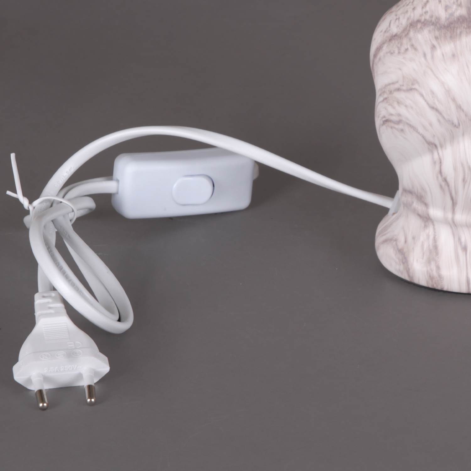 02016-0.7-01D  светильник настольный