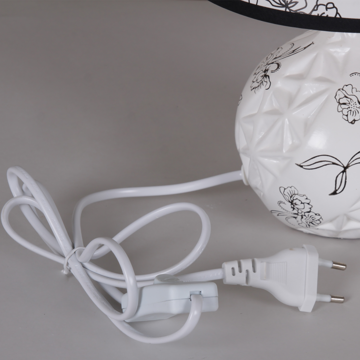 02564-0.7-01  светильник настольный