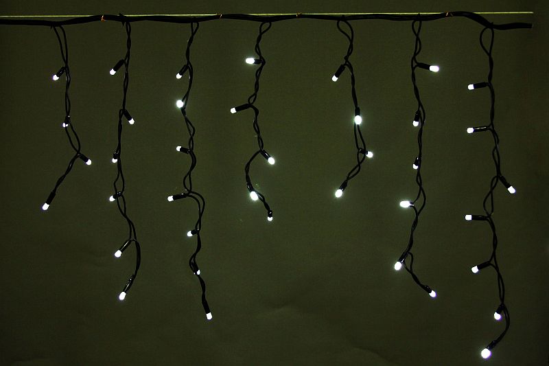 A-020 "L" LED WT светодиодная "бахрома" 3x0.6м 140LED черный провод влагозащ., морозостойкий