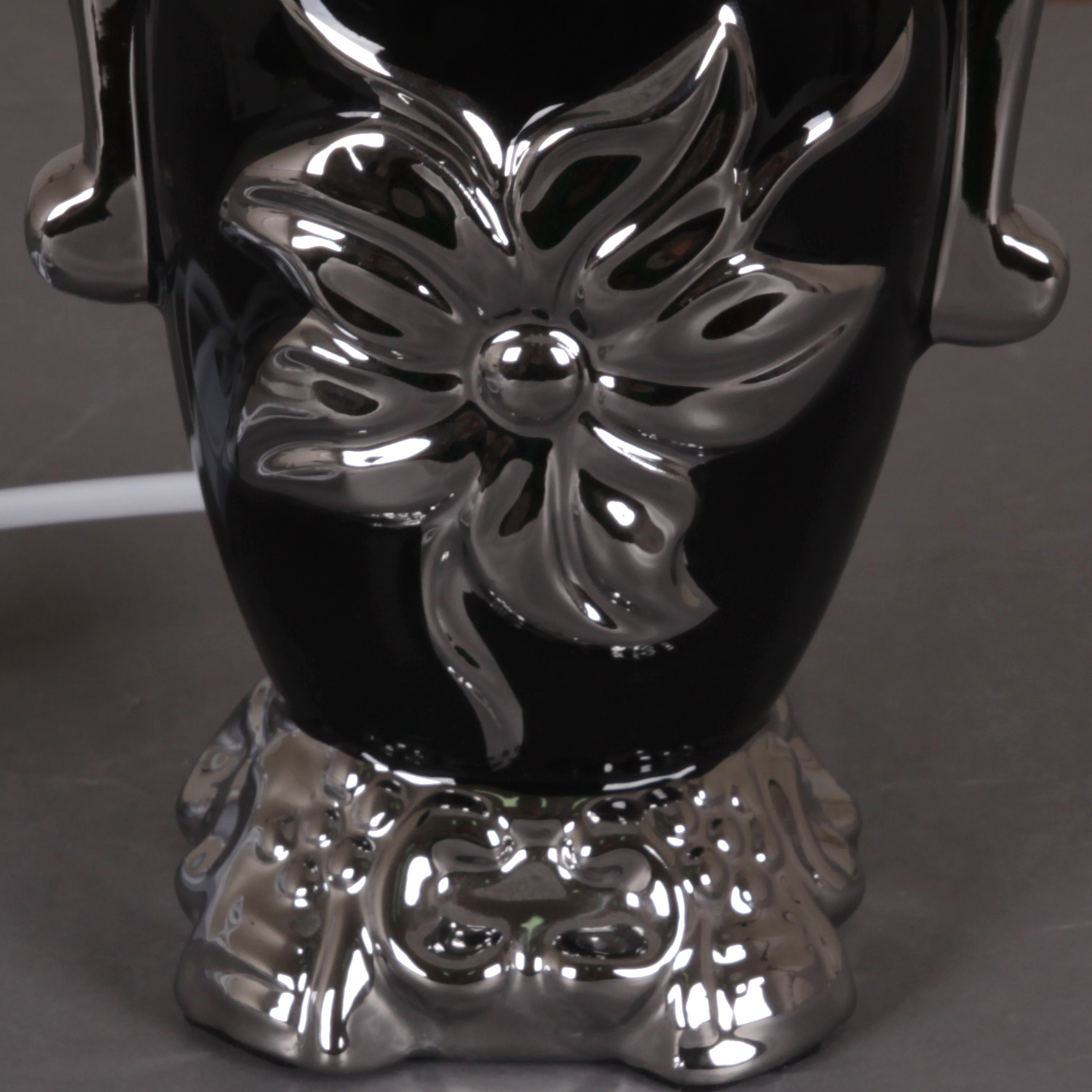 12023-0.7-01WB  светильник настольный