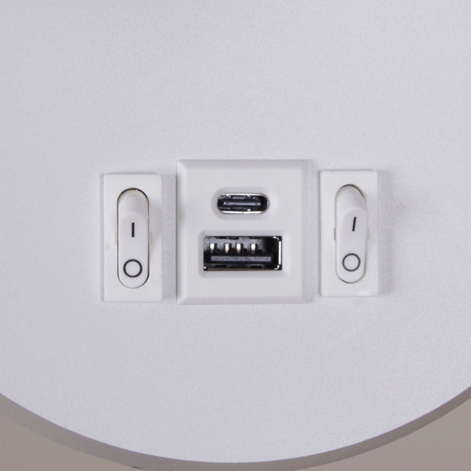 86203-9.2-001KT LED12W+USB WT светильник настенный